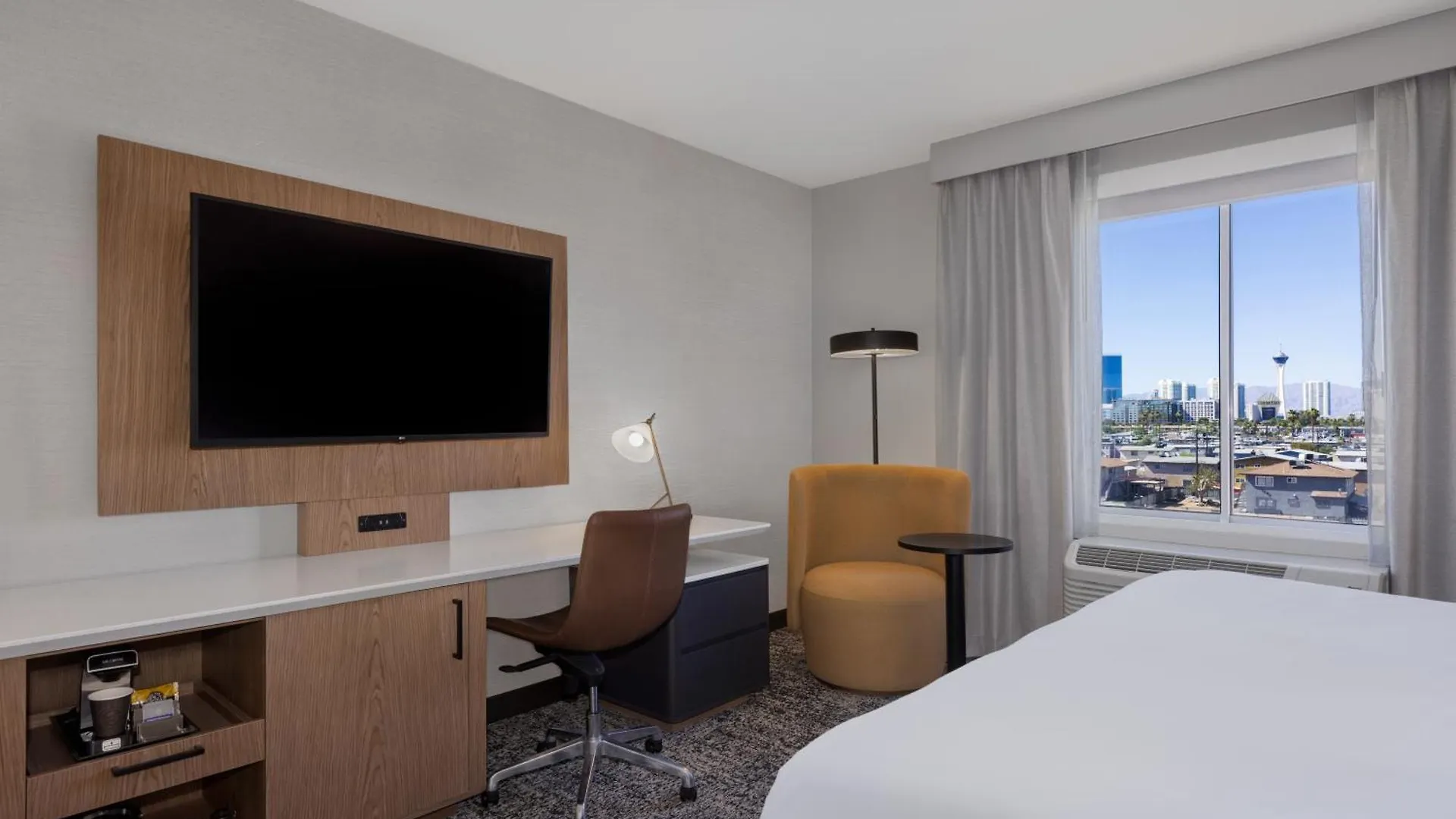Doubletree By Hilton Las Vegas East Flamingo 4*,